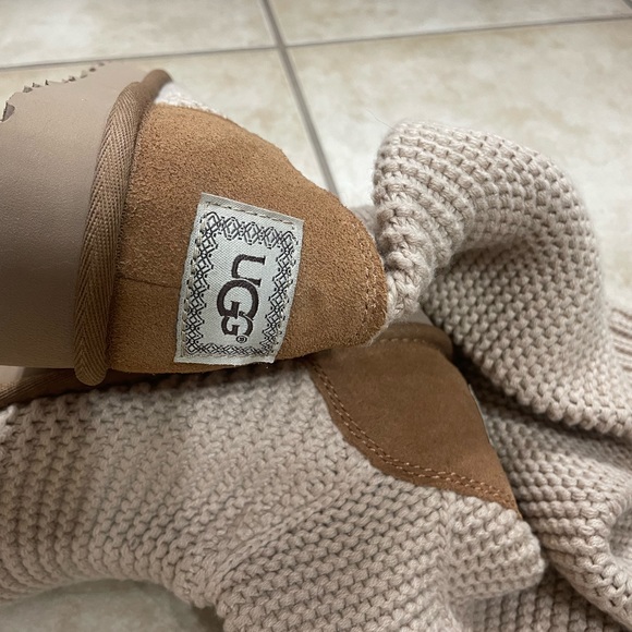 UGG boots - Picture 3 of 5